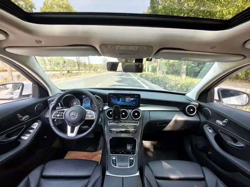 Mercedes-Benz C-Class 2019 — фото 10