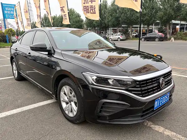 Volkswagen Passat 2023