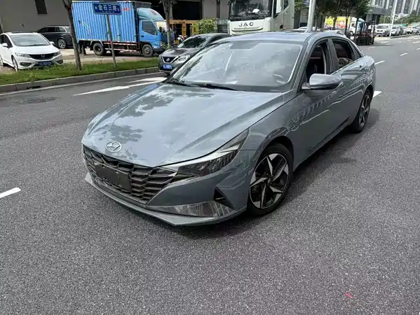 Hyundai Elantra 2021