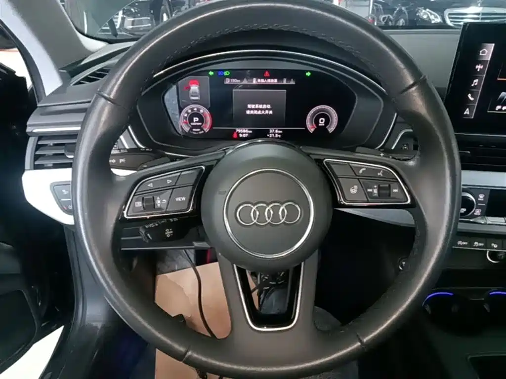 Audi A4L 2023 — фото 11
