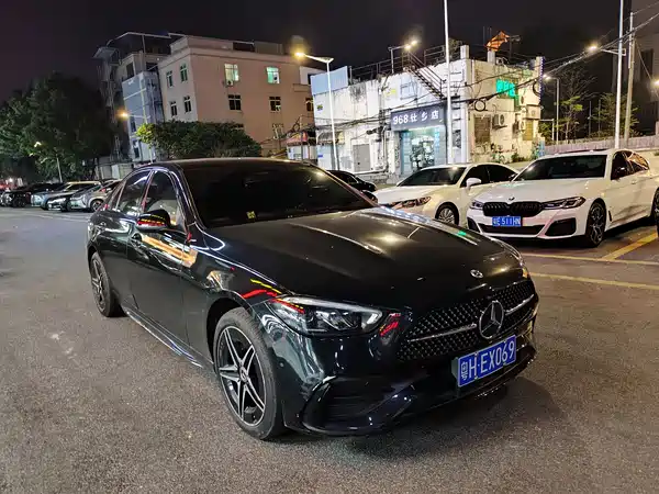 Mercedes-Benz C-Class 2024