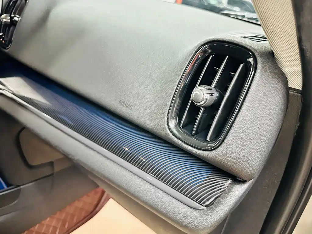 MINI Countryman 2018 — фото 19