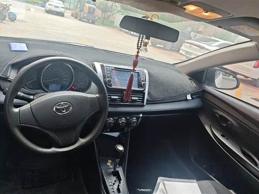 Toyota Vios 2016 — фото 12