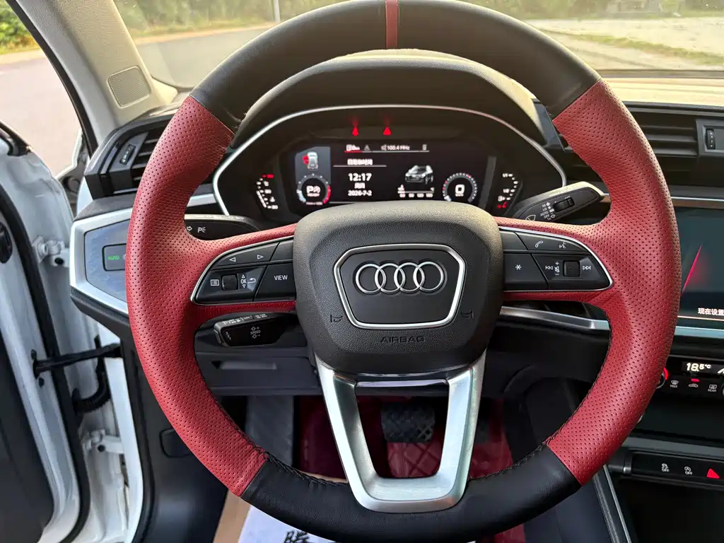 Audi Q3 2022 — фото 14