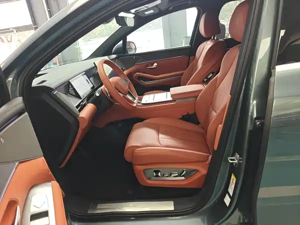 BYD Tang L 2025
