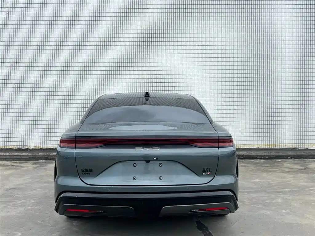 BYD Han L 2025