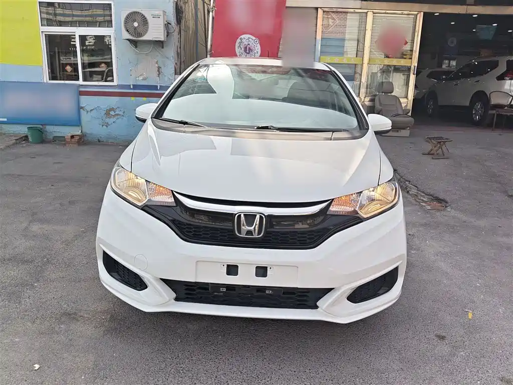 Honda Fit 2018 — фото 3