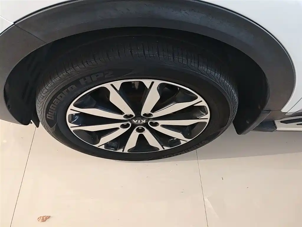Kia KX5 2016 — фото 23