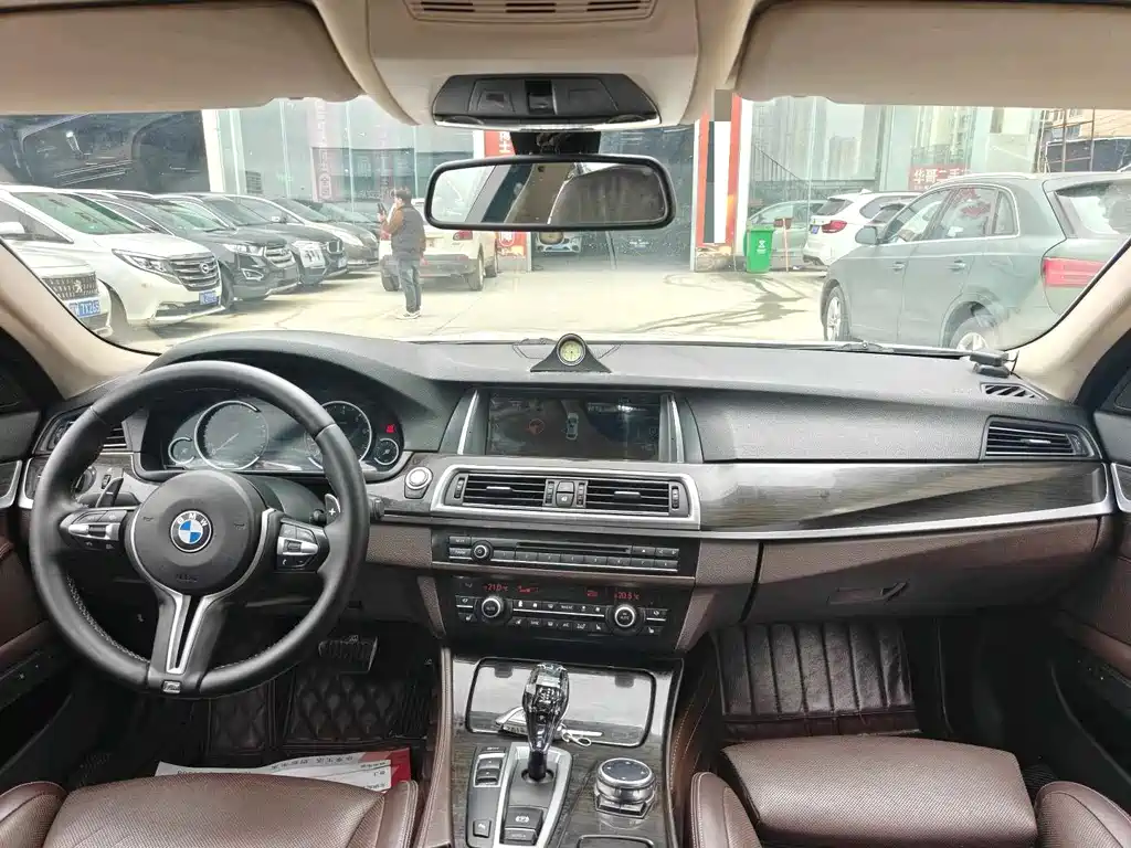 BMW 5 Series 2014 — фото 6
