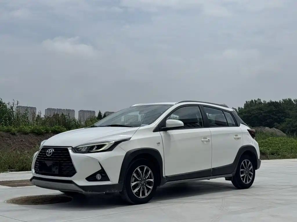 Toyota Yaris L 2022