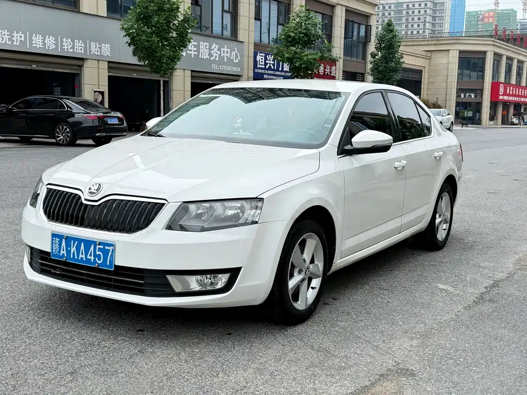 Skoda Octavia 2015 — фото 3