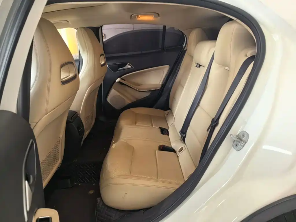 Mercedes-Benz GLA 2015 — фото 17