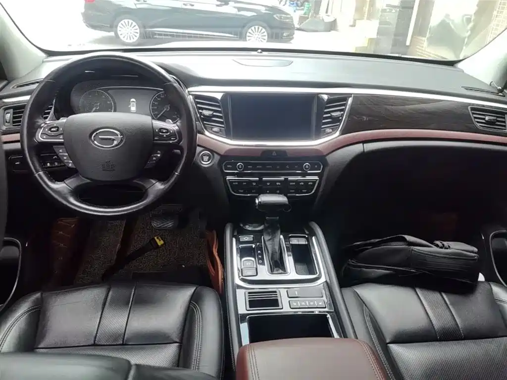GAC Motor Trumpchi GS8 2018 — фото 10