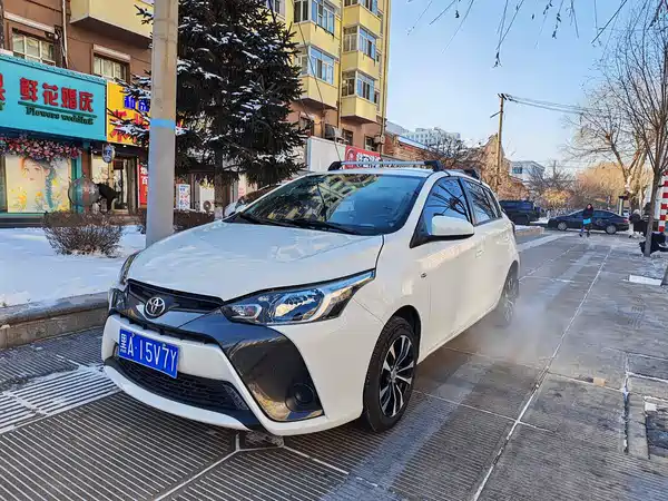 Toyota Yaris L 2016