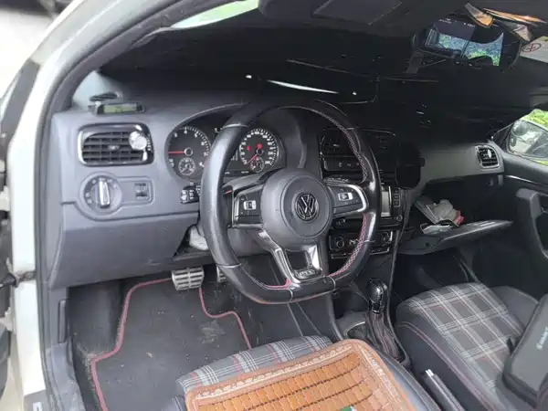Volkswagen Polo 2016