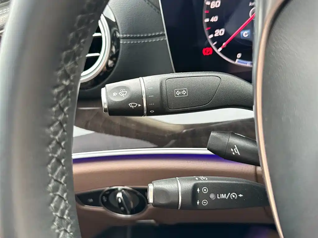 Mercedes-Benz E-Class 2017 — фото 22