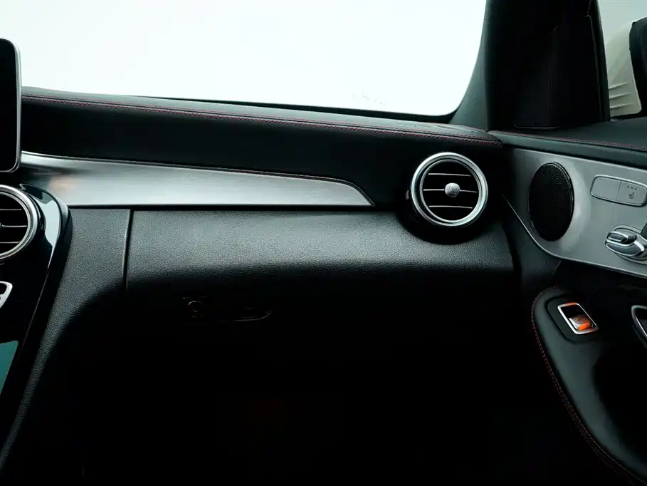 Mercedes-Benz C-Class AMG 2019 — фото 19