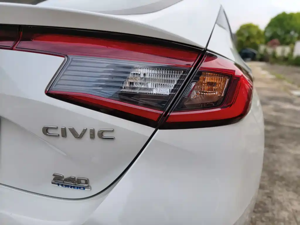 Honda Civic 2025 — фото 18