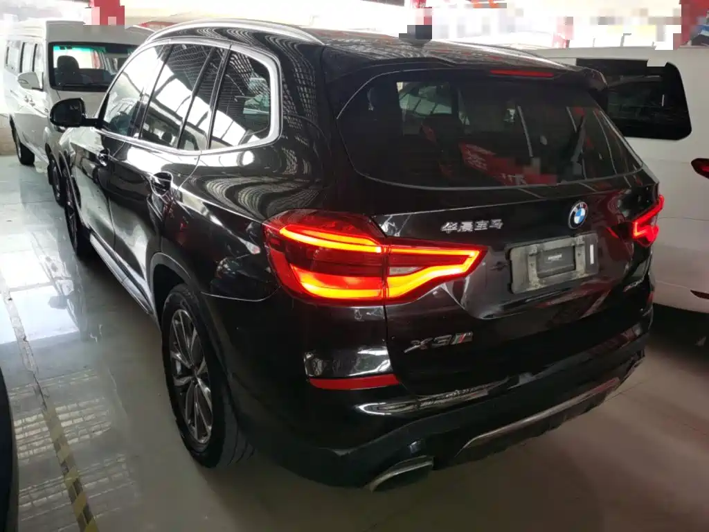 BMW X3 2018 — фото 23
