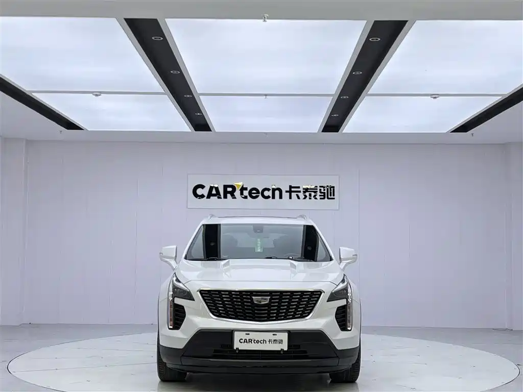 Cadillac XT4 2019 — фото 3