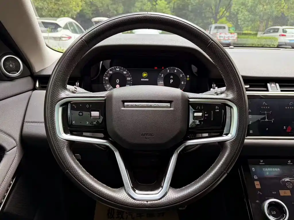 Land Rover Range Rover Evoque 2023 — фото 13