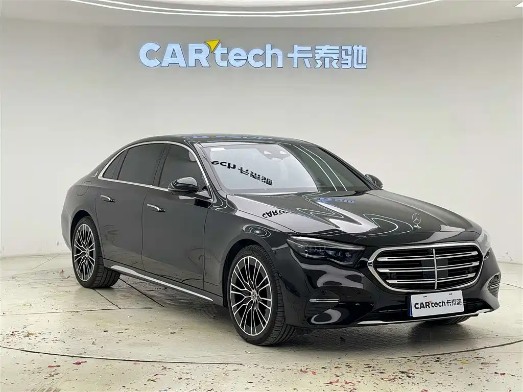 Mercedes-Benz E-Class 2025 — фото 2