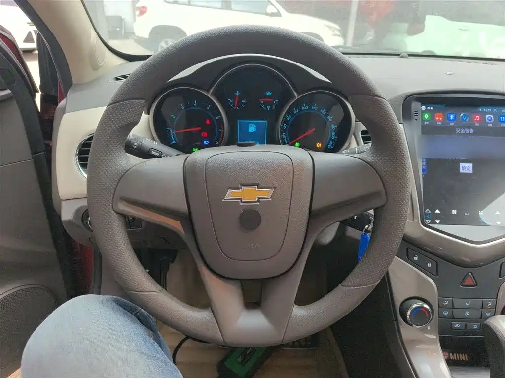 Chevrolet Cruze 2014 — фото 11