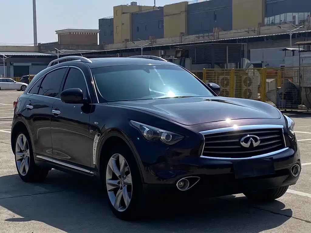 Infiniti QX70 2014 — фото 3