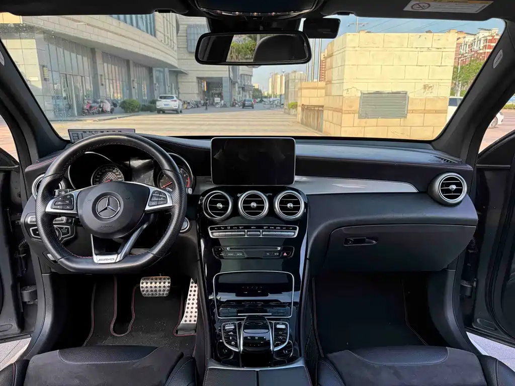 Mercedes-Benz GLC AMG 2019 — фото 8