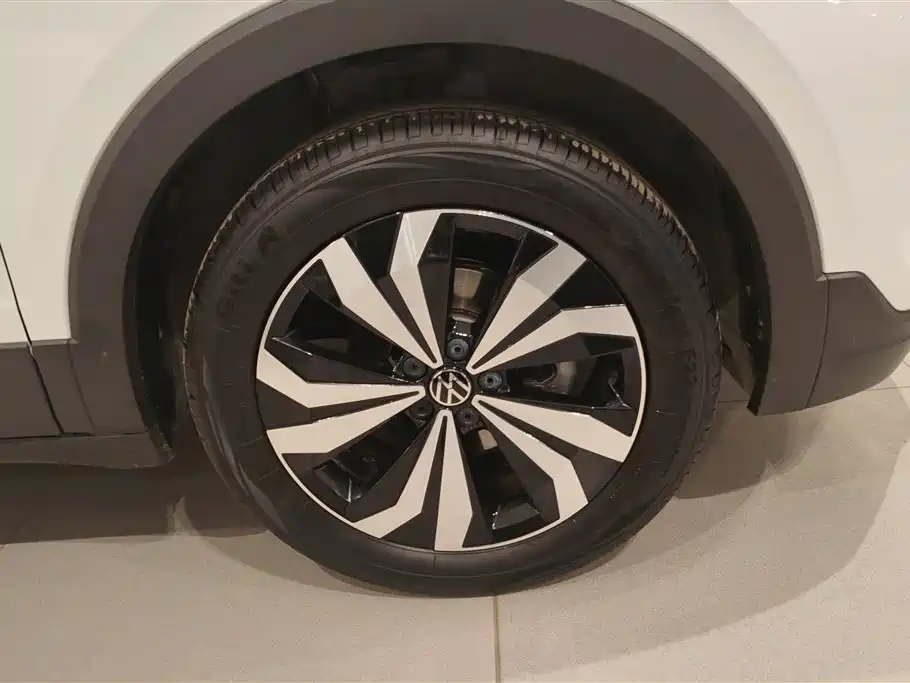Volkswagen Tharu 2025