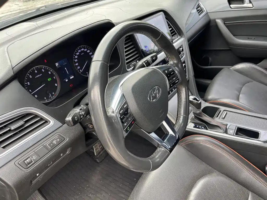 Hyundai Sonata 2015 — фото 14
