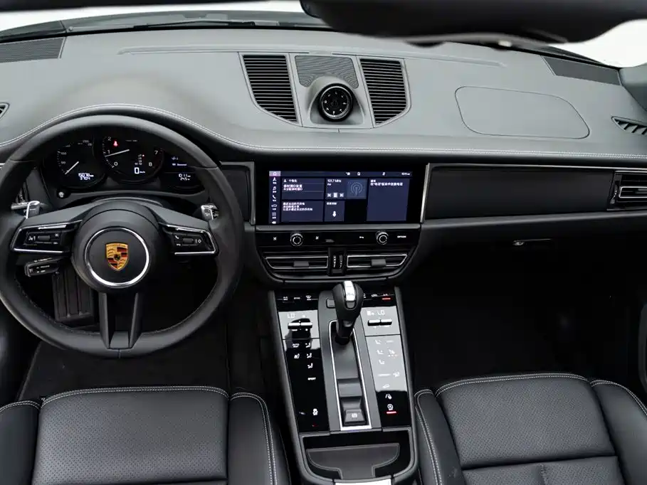 Porsche Macan 2022 — фото 11