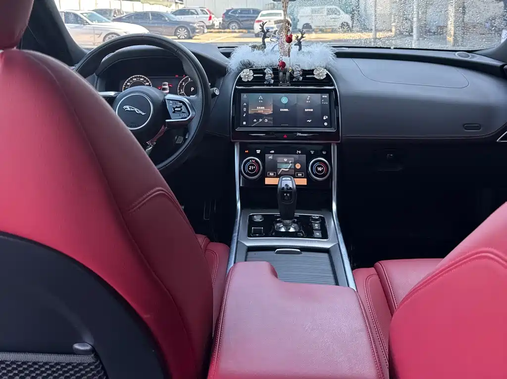 Jaguar XEL 2023 — фото 10