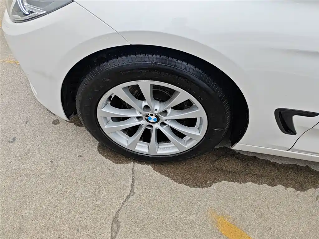 BMW 3 Series GT 2017 — фото 25