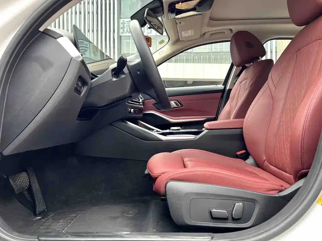 BMW i3 2025 — фото 7