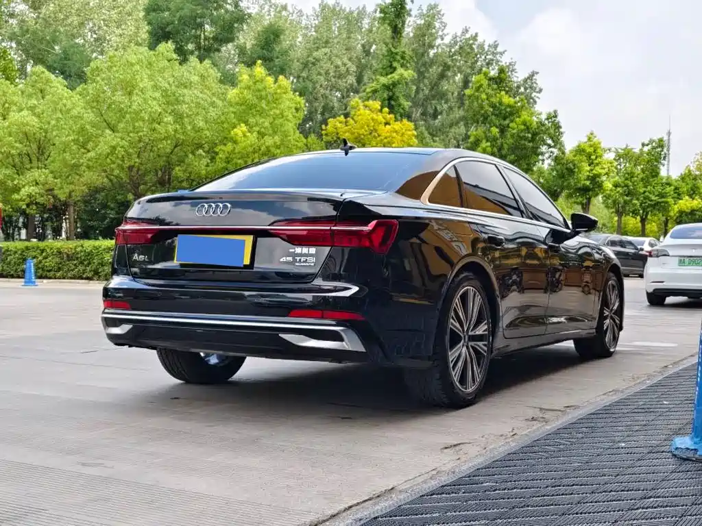 Audi A6L 2023 — фото 4