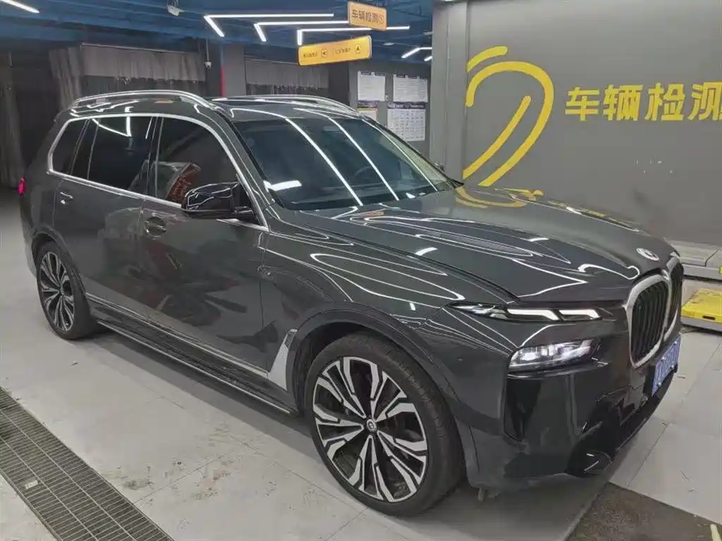 BMW X7 M60i 2023 — фото 4