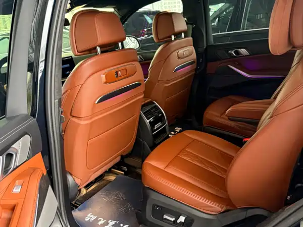 BMW X7 2023