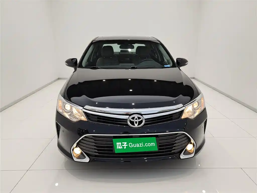 Toyota Camry 2015 — фото 3