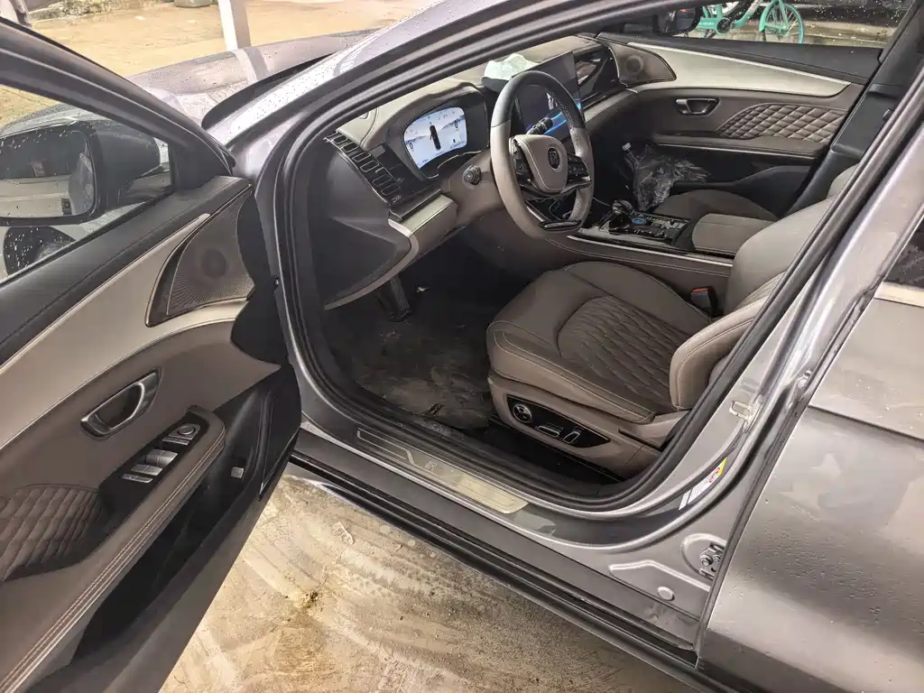 BYD Han 2024