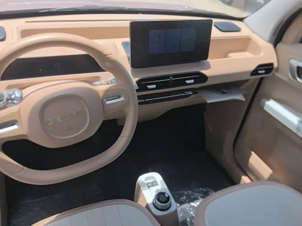 Geely Galaxy Panda 2026 — фото 13