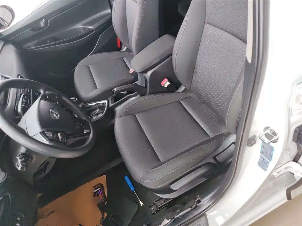 Hyundai Elantra 2020 — фото 15
