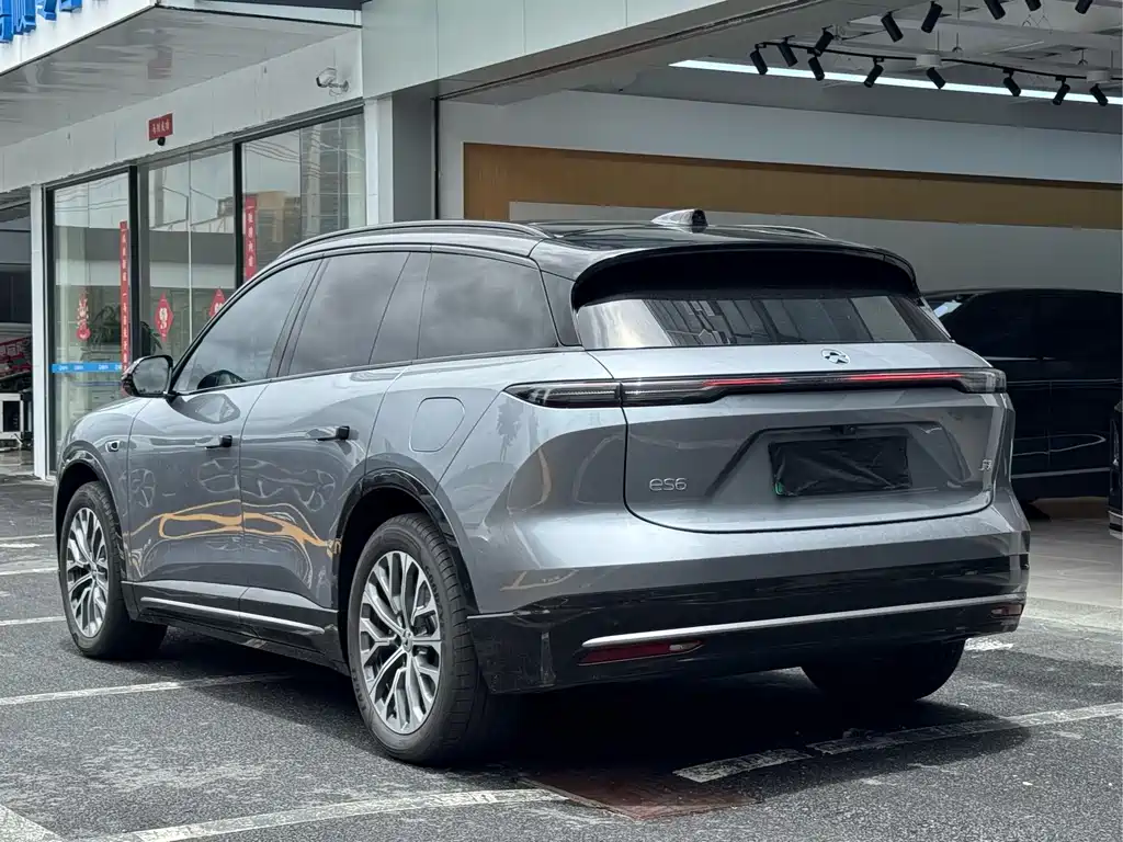 NIO ES6 2025