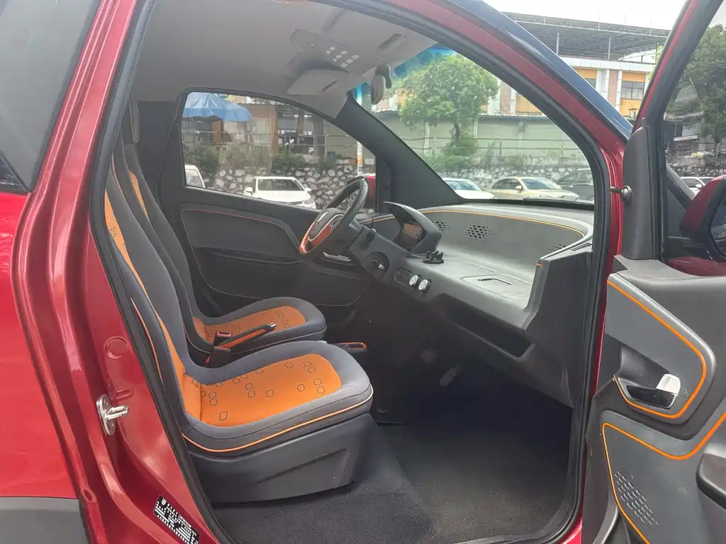 Baojun E100 2019