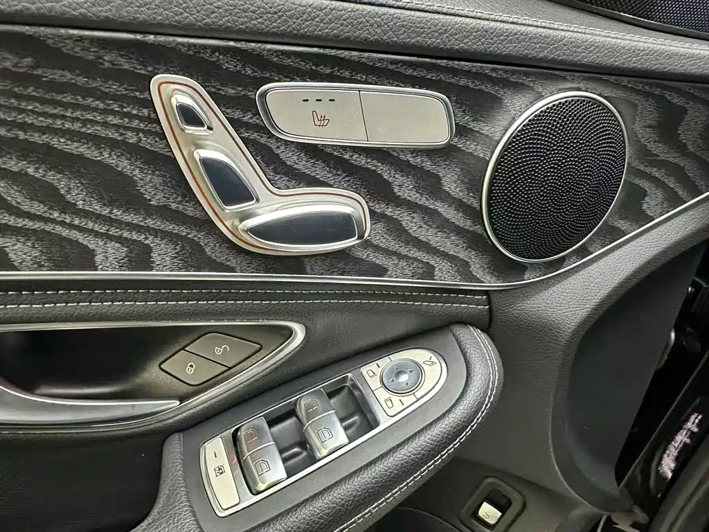 Mercedes-Benz C-Class 2018 — фото 15