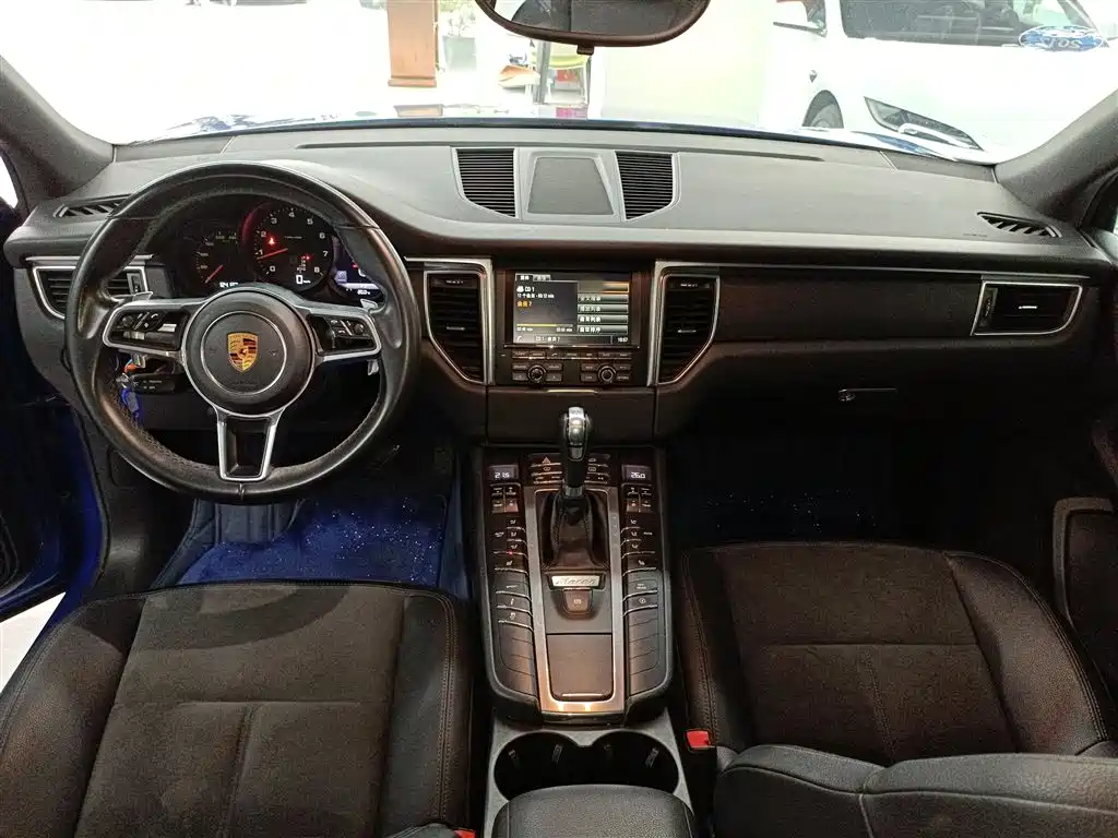 Porsche Macan 2016 — фото 10