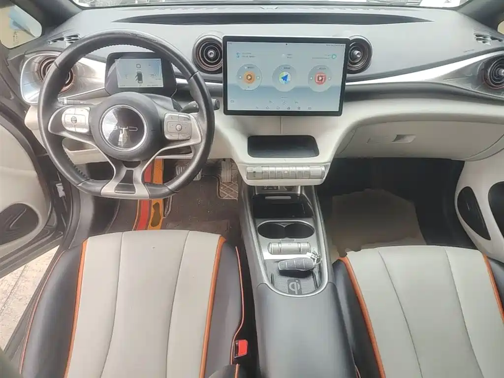 BYD Dolphin 2022 — фото 10