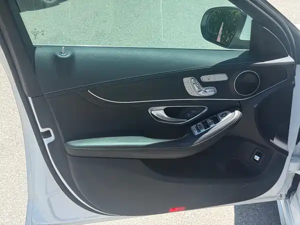 Mercedes-Benz C-Class 2020