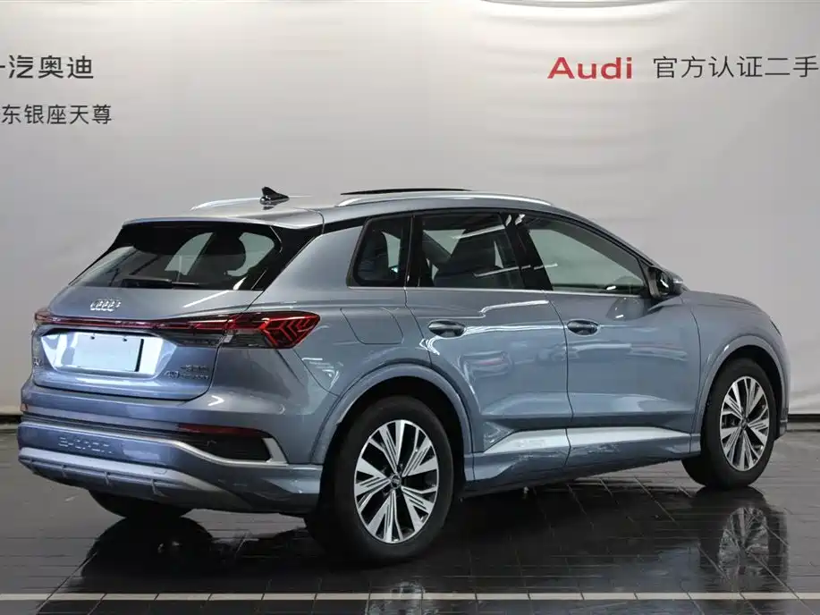 Audi Q4 e-tron 2025 — фото 4