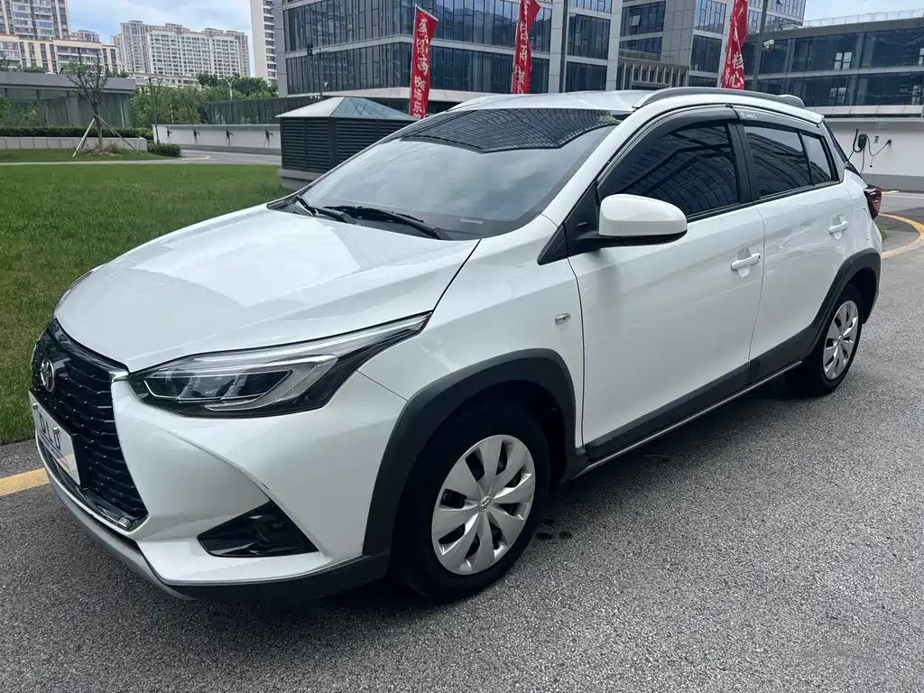 Toyota Yaris L 2022